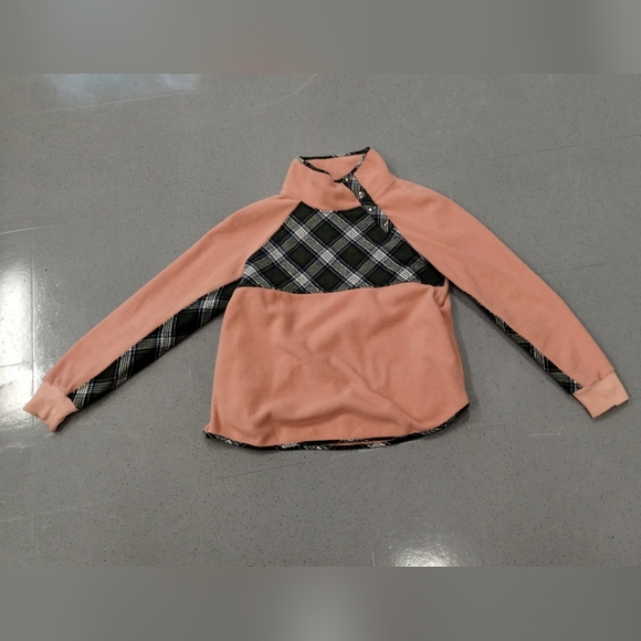 Entro Peach Fleece Pullover Sweater with Green Plaid Accents Cabincore Size M - Picture 4 of 16